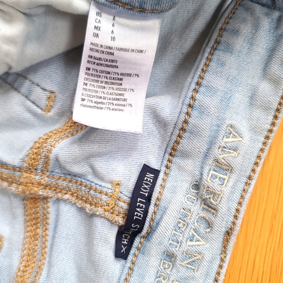 American Eagle Light Wash Shorts - Picture 6 of 6